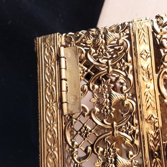 Vintage Hollywood Regency Gold Metal with Rose Tissue Box Holder - Picture 7 of 11